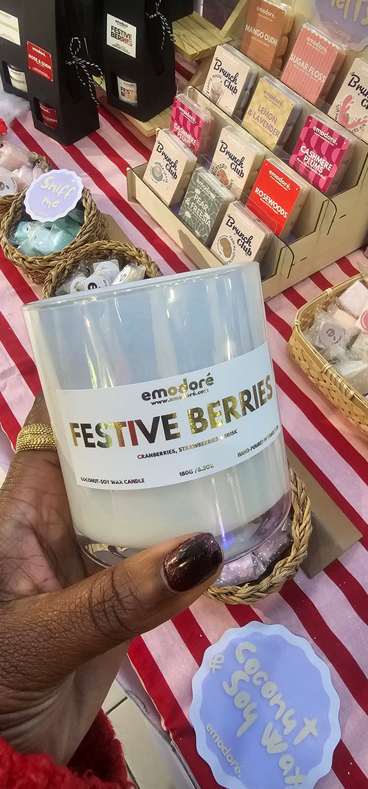 Festive Berries Scented Candle